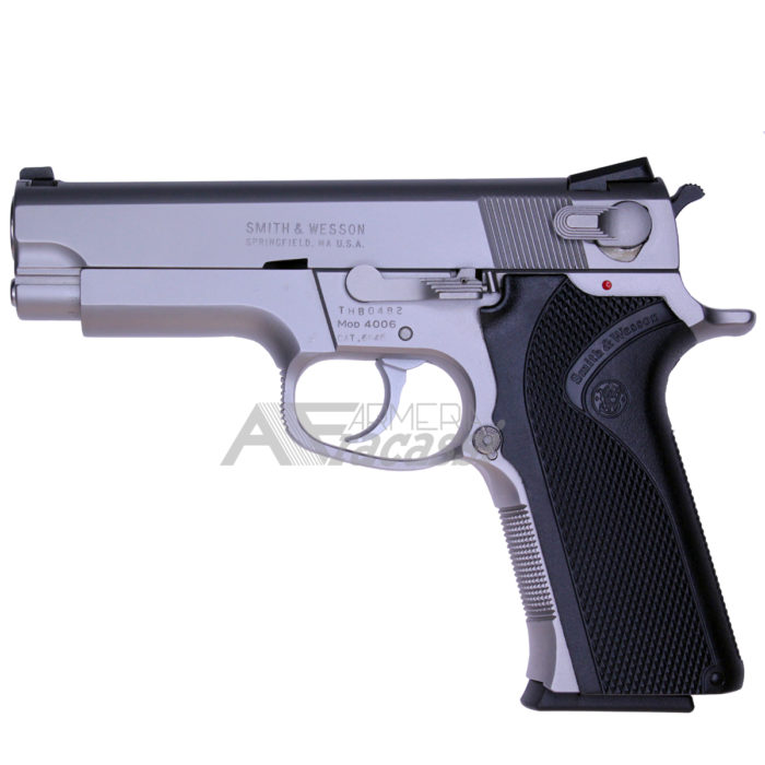 Smith & Wesson 4006 €650